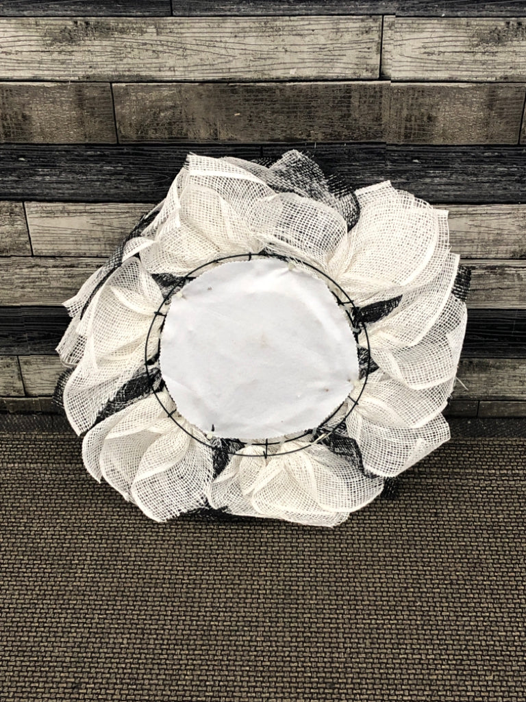 BLACK TULLE MESH FLORAL WREATH.
