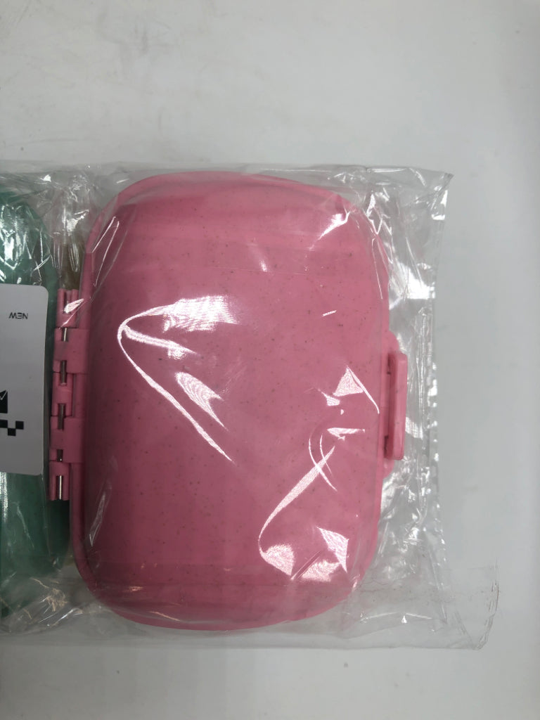 NIP TRAVEL PILL ORGANIZER.