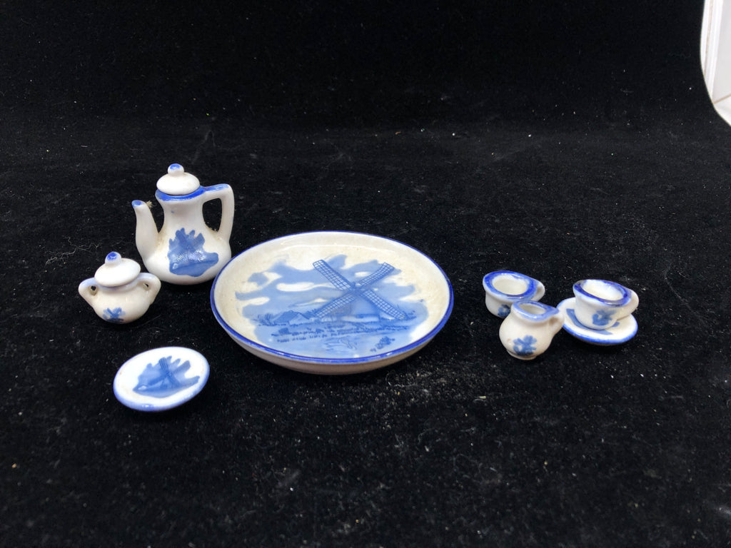 BLUE AND WHITE MINI TEA SET.