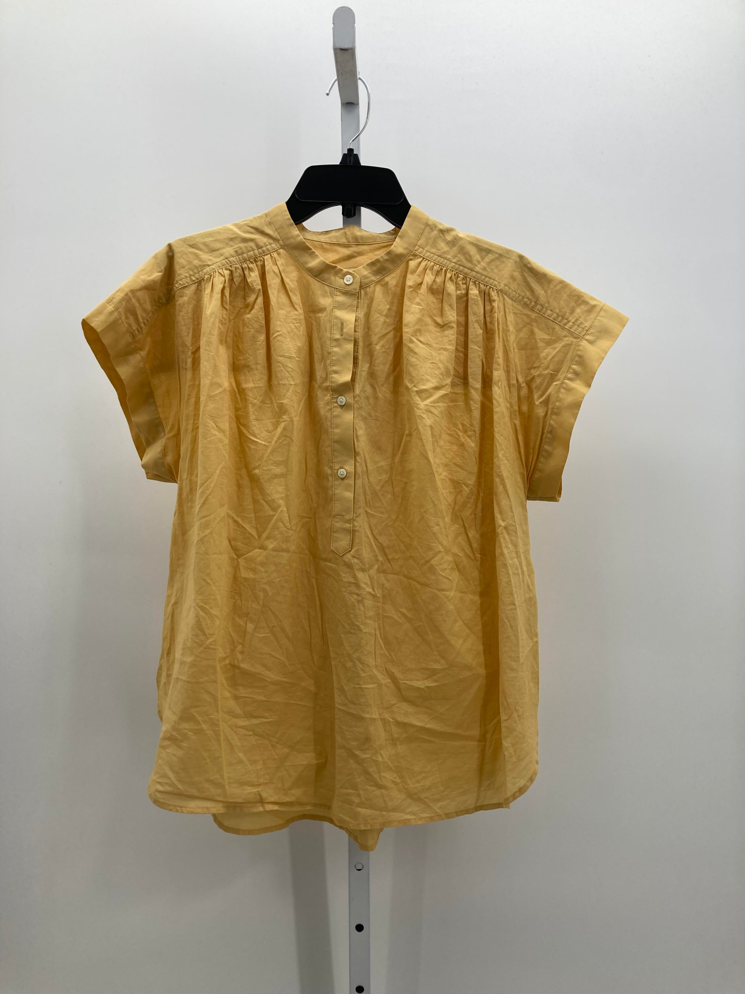Universal Thread Size Medium Misses Short Sleeve Shirt