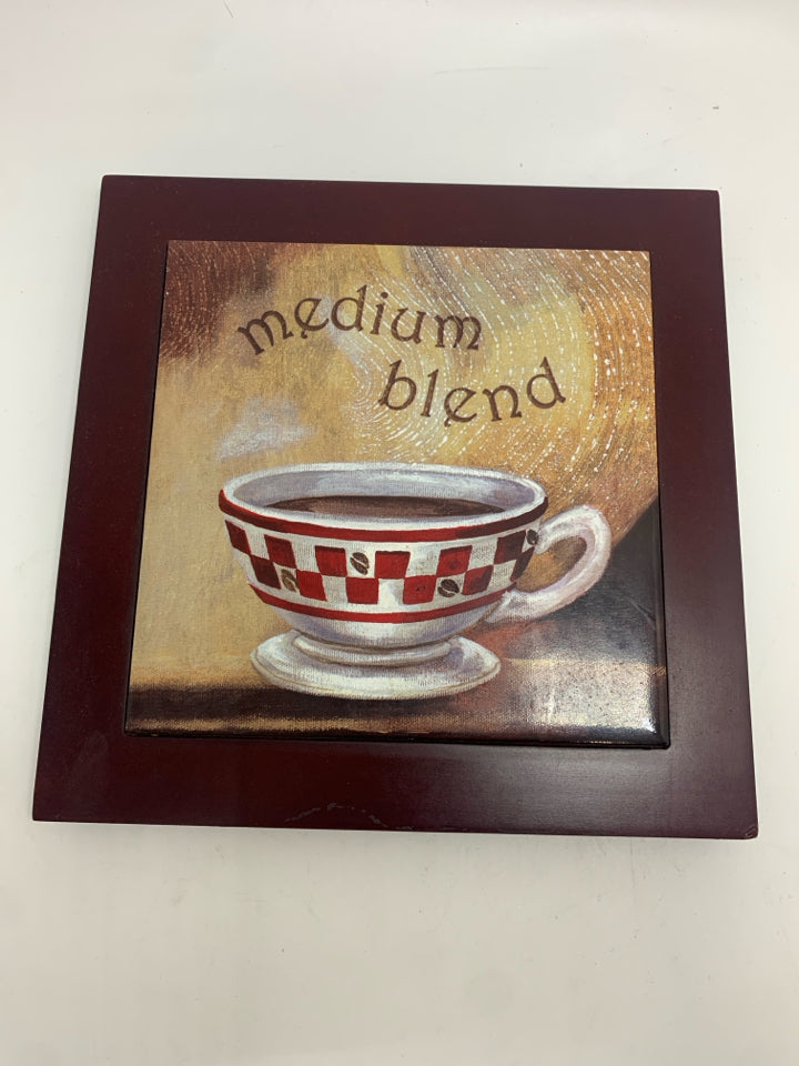 MEDIUM BLEND COFFEE WOOD TRIVET.