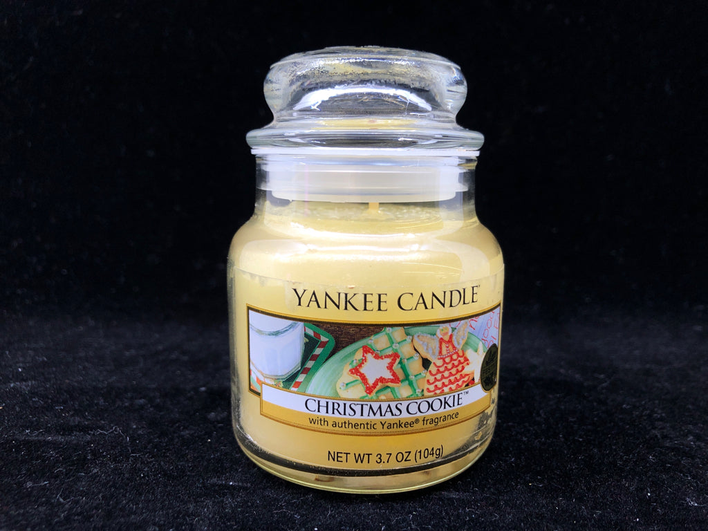 YANKEE CANDLE CHRISTMAS COOKIE.