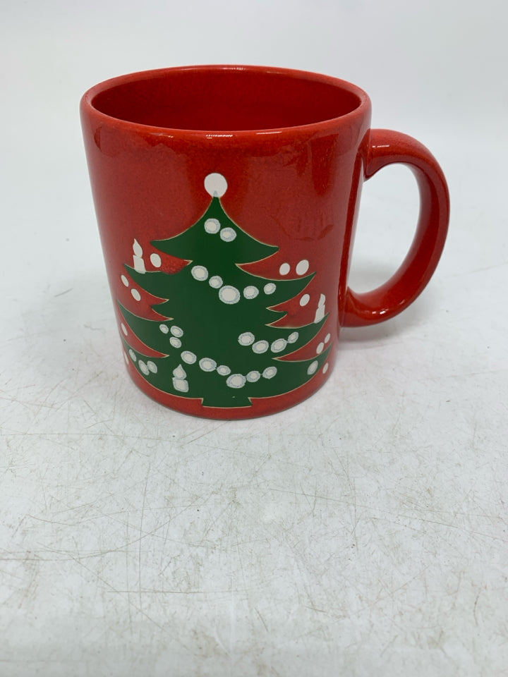 RED CHRISTMAS TREE WAECHTERSBACH MUG.