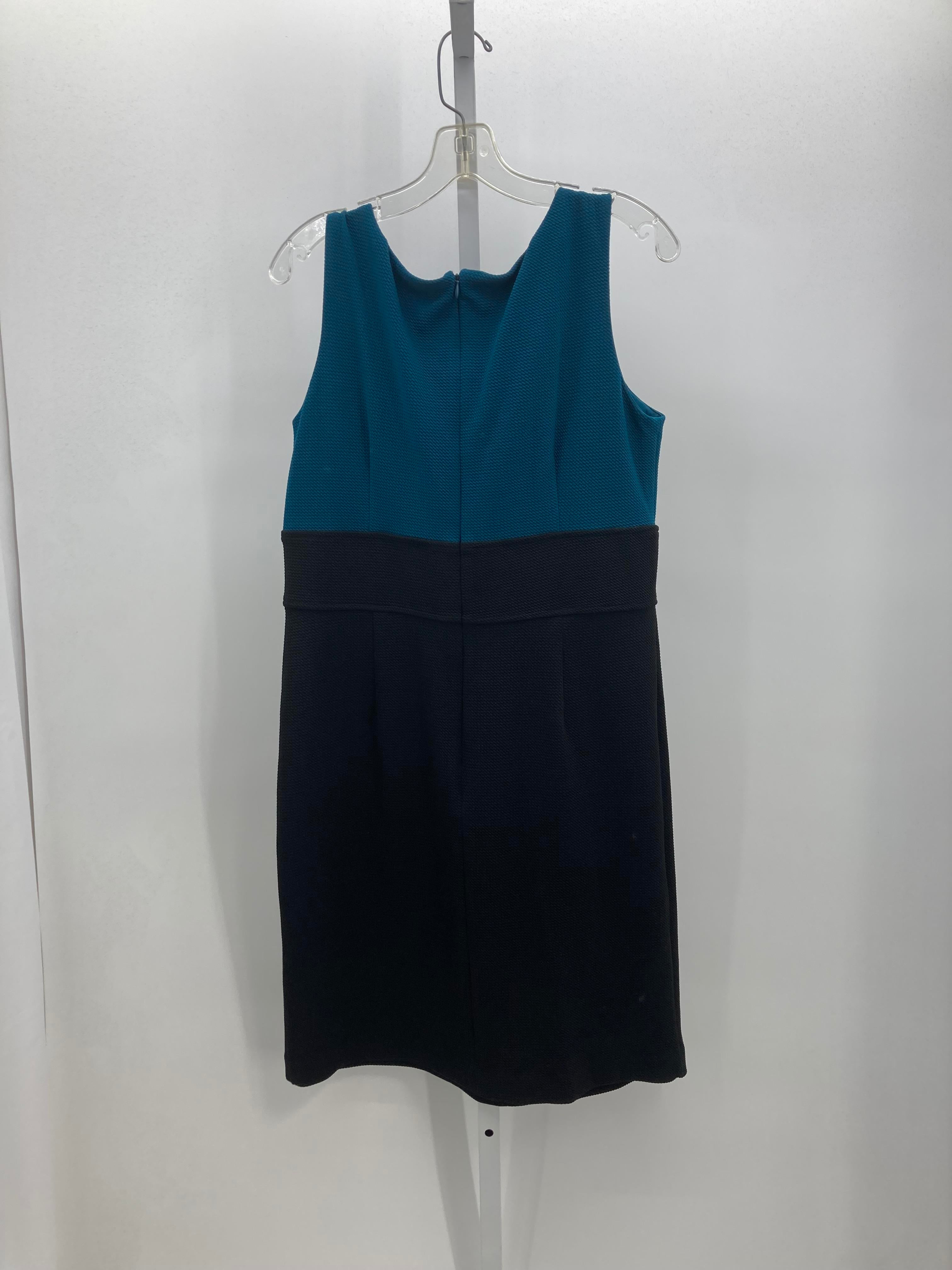 Size 14 Misses Sleeveless Dress