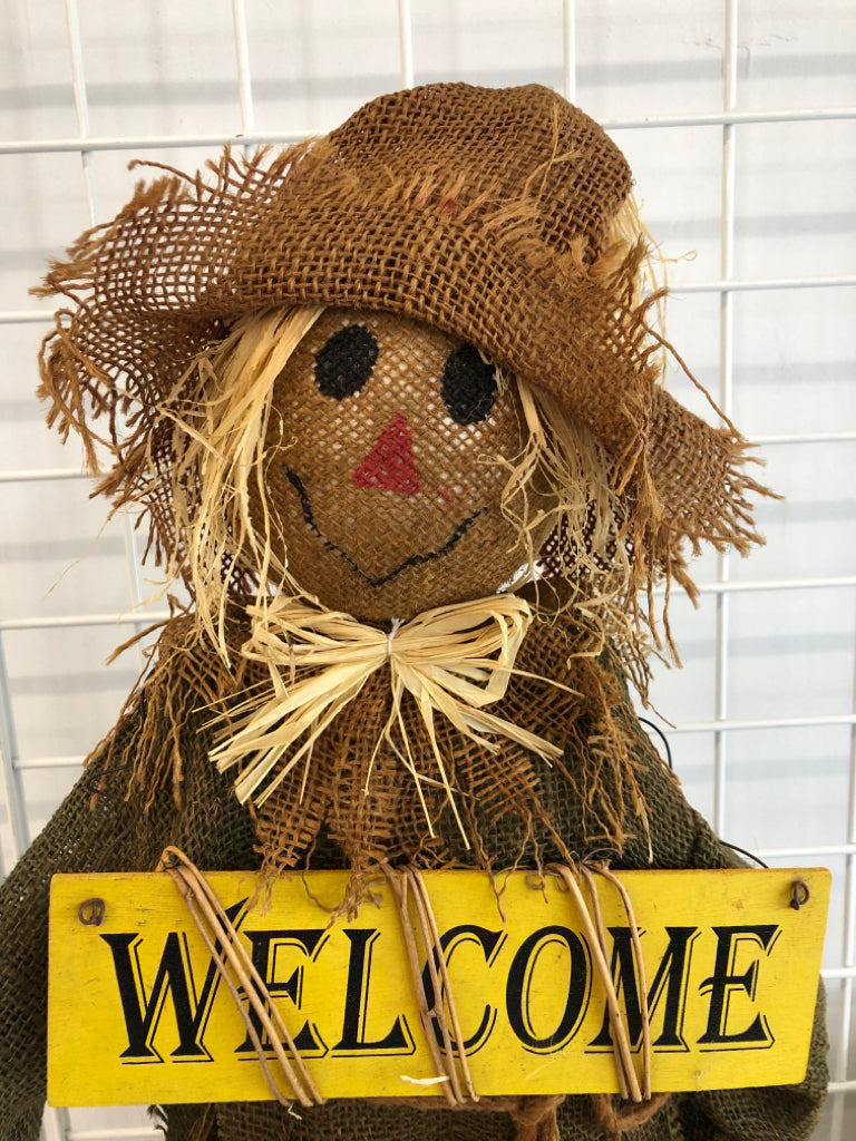 "WELCOME" SCARECROW.