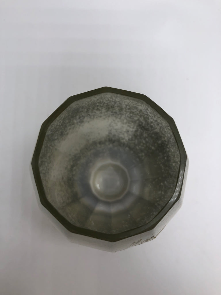 MERCURY STYLE DECORATIVE VASE.