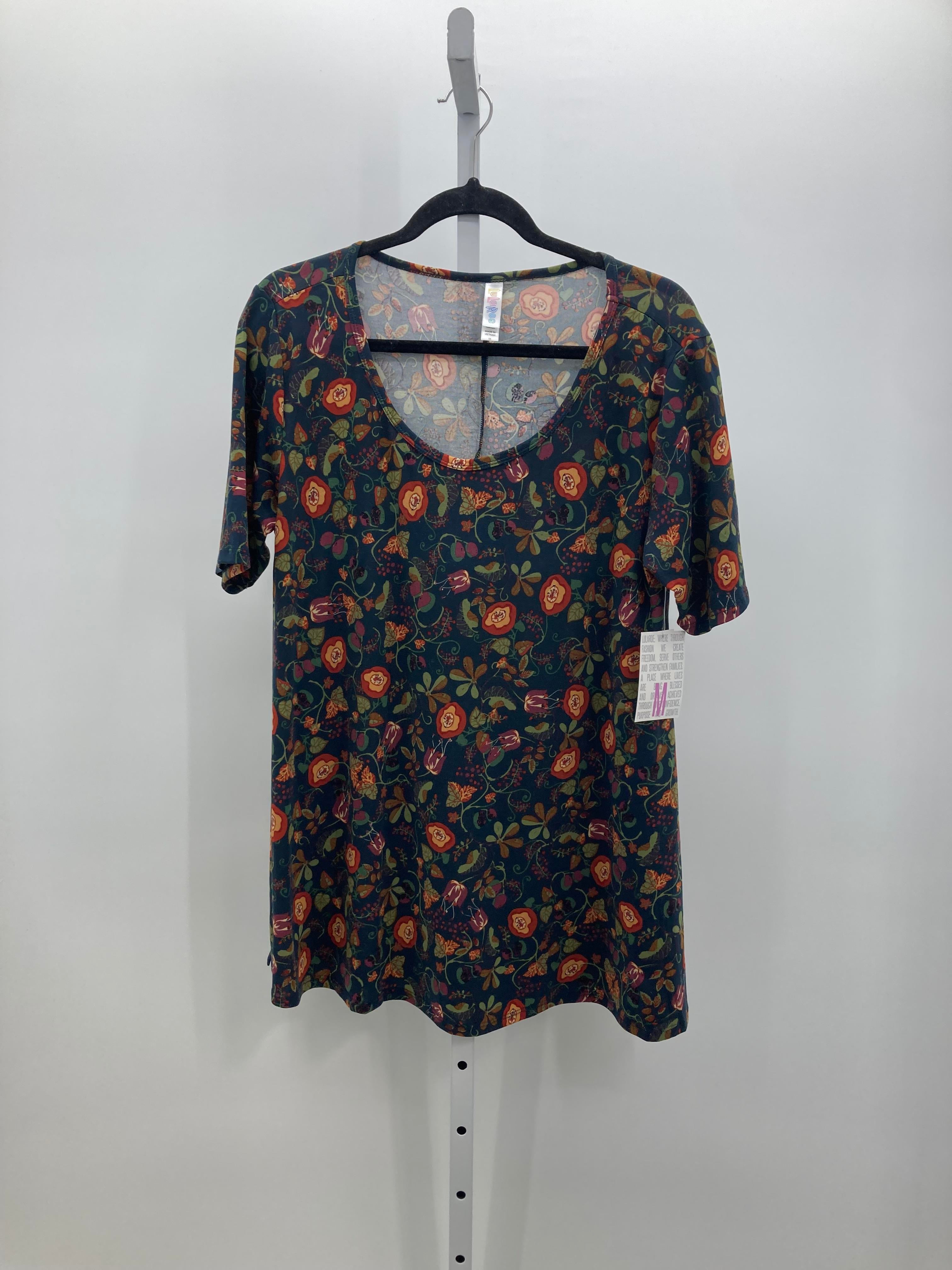 Lularoe Size Medium Misses Short Sleeve Shirt