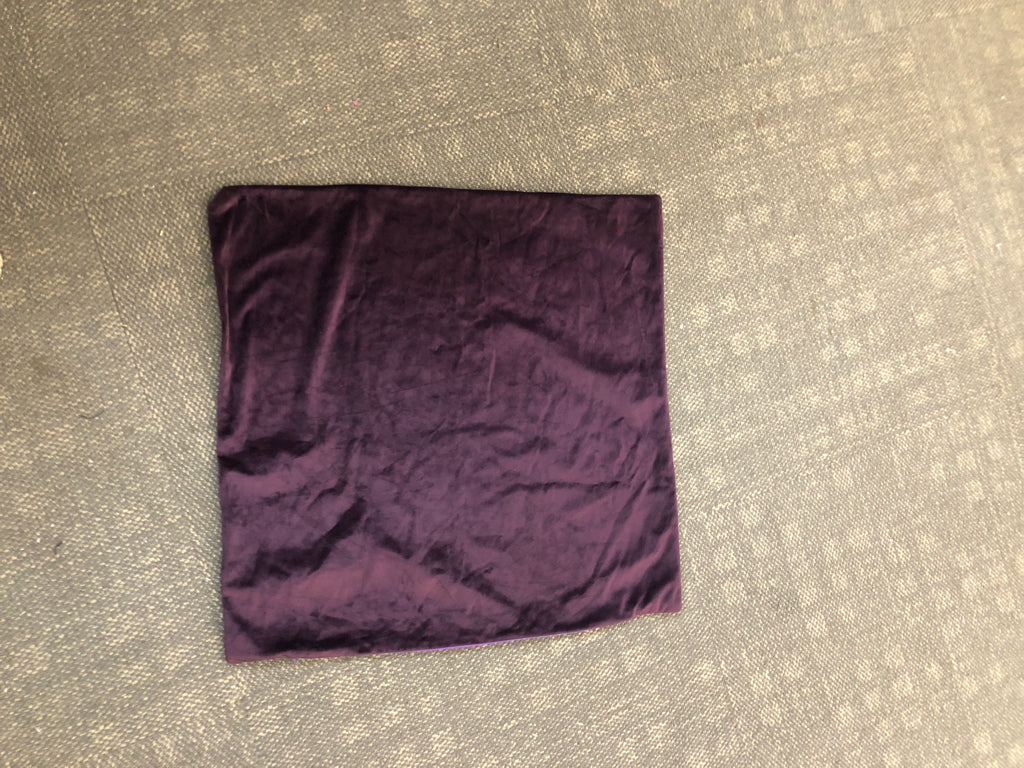 VELVET PURPLE PILLOW SHAM.