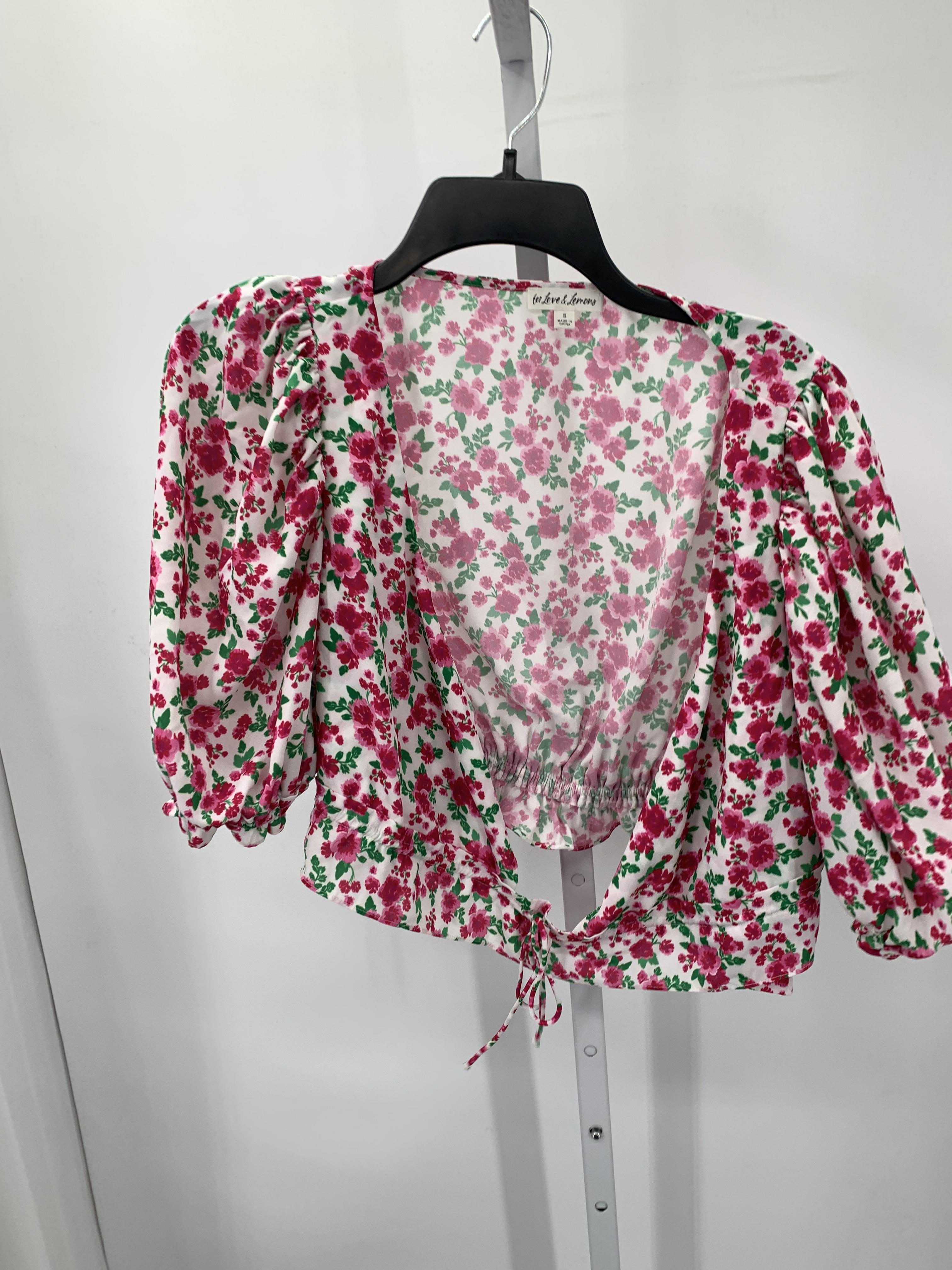 Size Small Juniors Short Sleeve Shirt