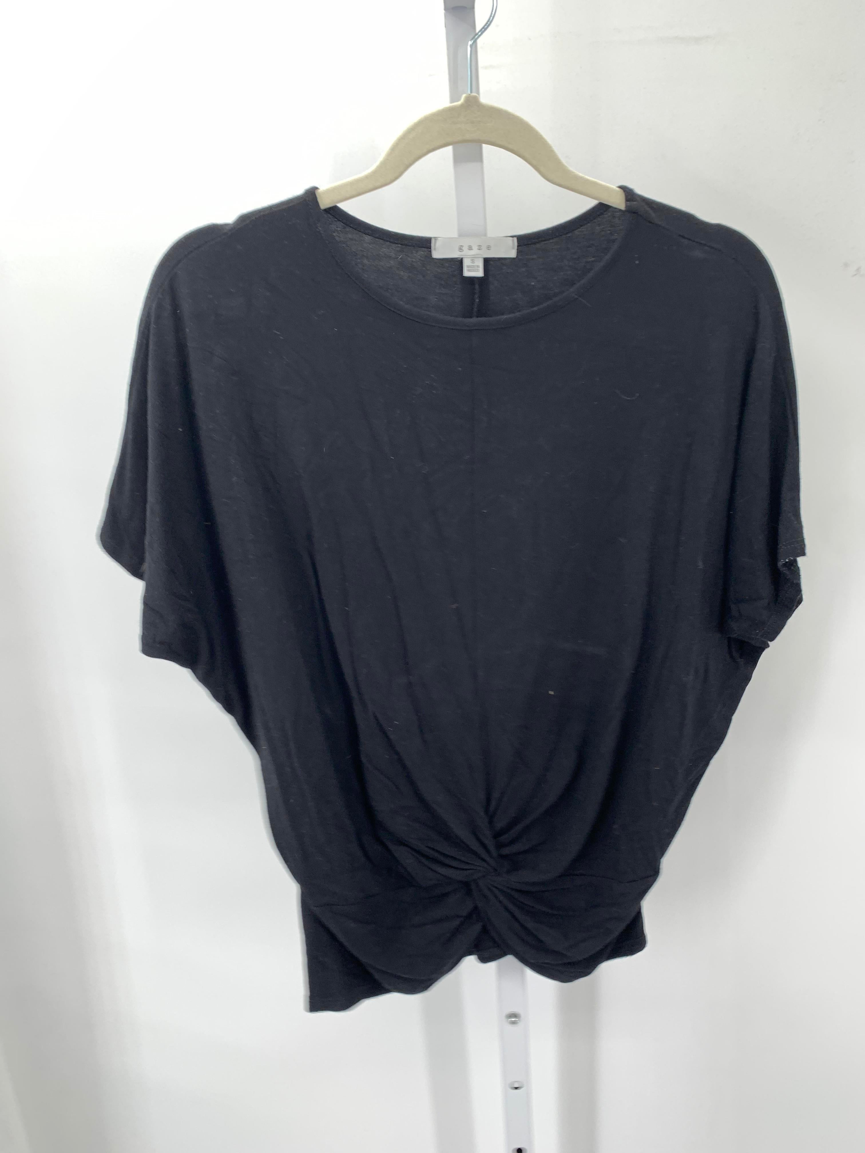 Gaze Size Small Juniors Short Sleeve Shirt