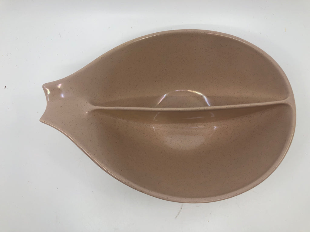 VTG TAN POTTERY DIVIDED BOWL W SPOON HOLD.