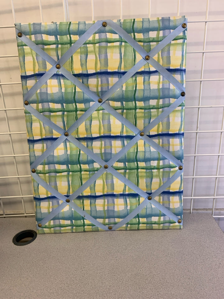BLUE GREEN RIBBON MEMO BARD.