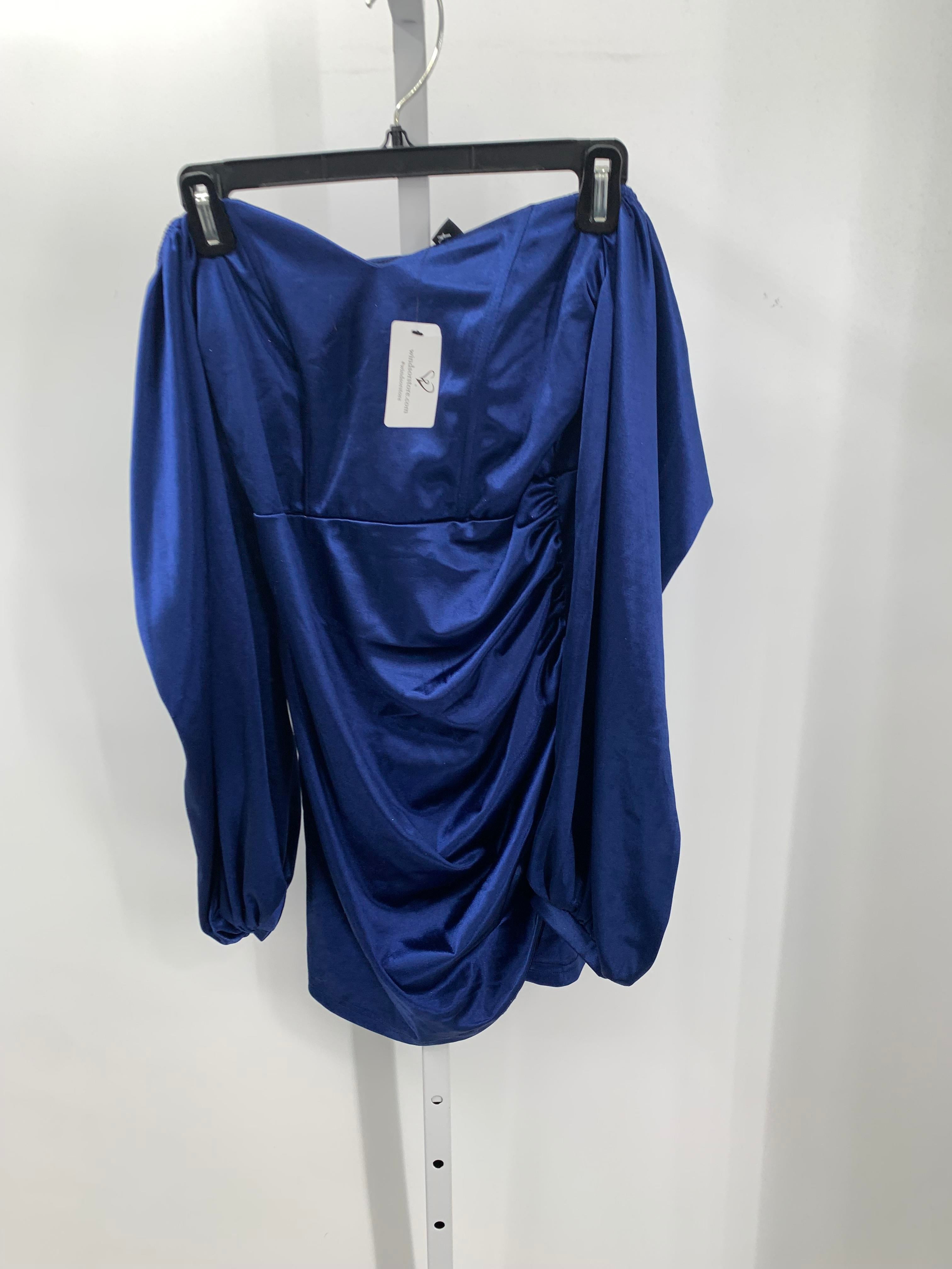 Size Medium Juniors Long Sleeve Dress