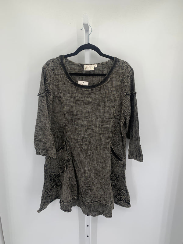 Size Large Misses 3/4 Sleeve Dress