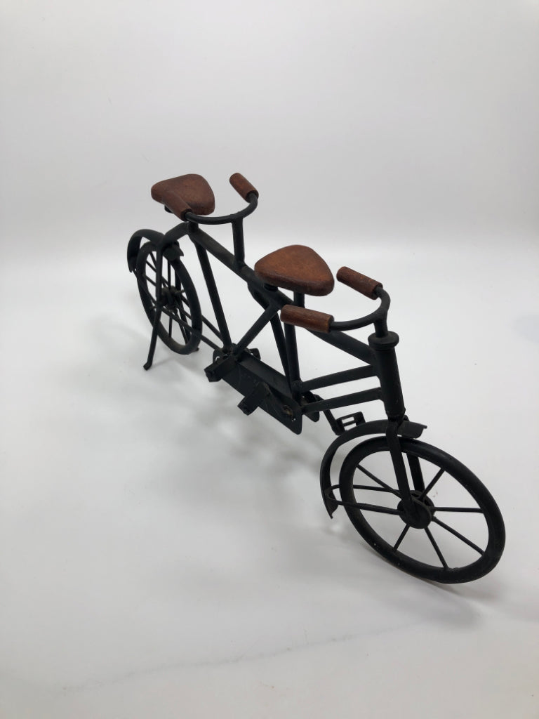 BLACK METAL 2 SEAT BICYCLE SHELF DECOR.
