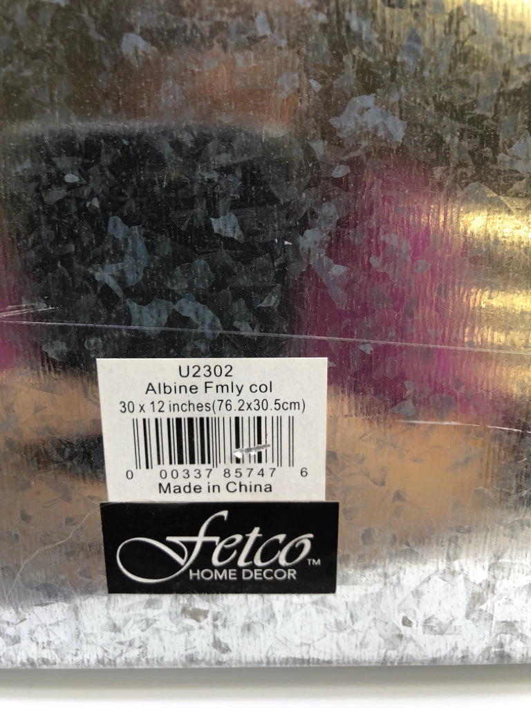 FAMILY LIFETIME OF LOVE METAL PLATTER PHOTO HOLDER.