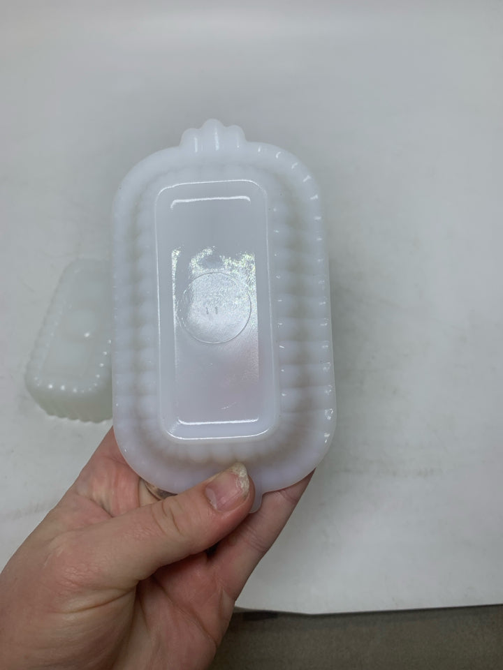 VTG MINI HALF STICK MILK GLASS BUTTER DISH.