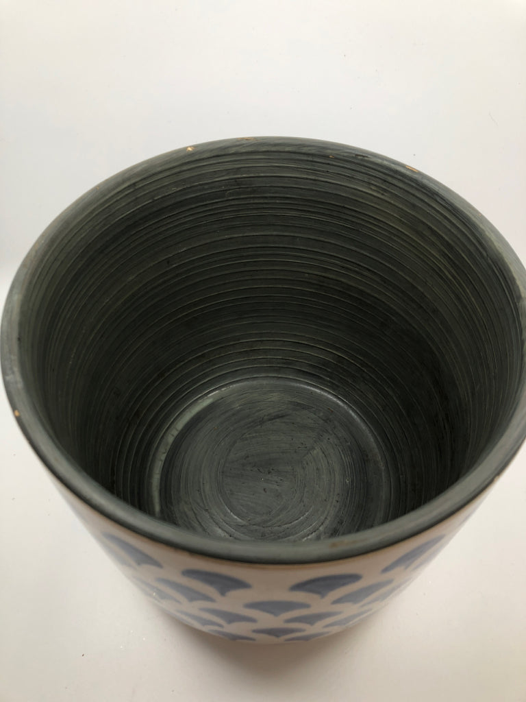 LG BLUE BRUSHED PLANTER.
