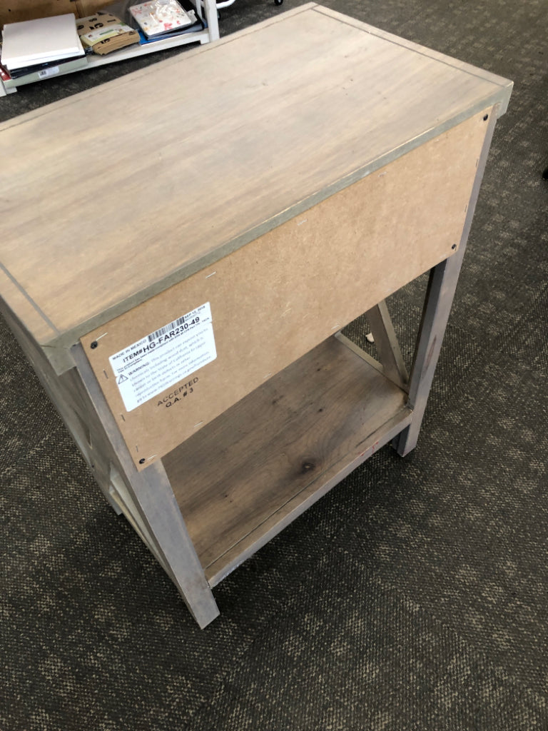GRAY WASHED X-SHAPED SIDE NIGHTSTAND.