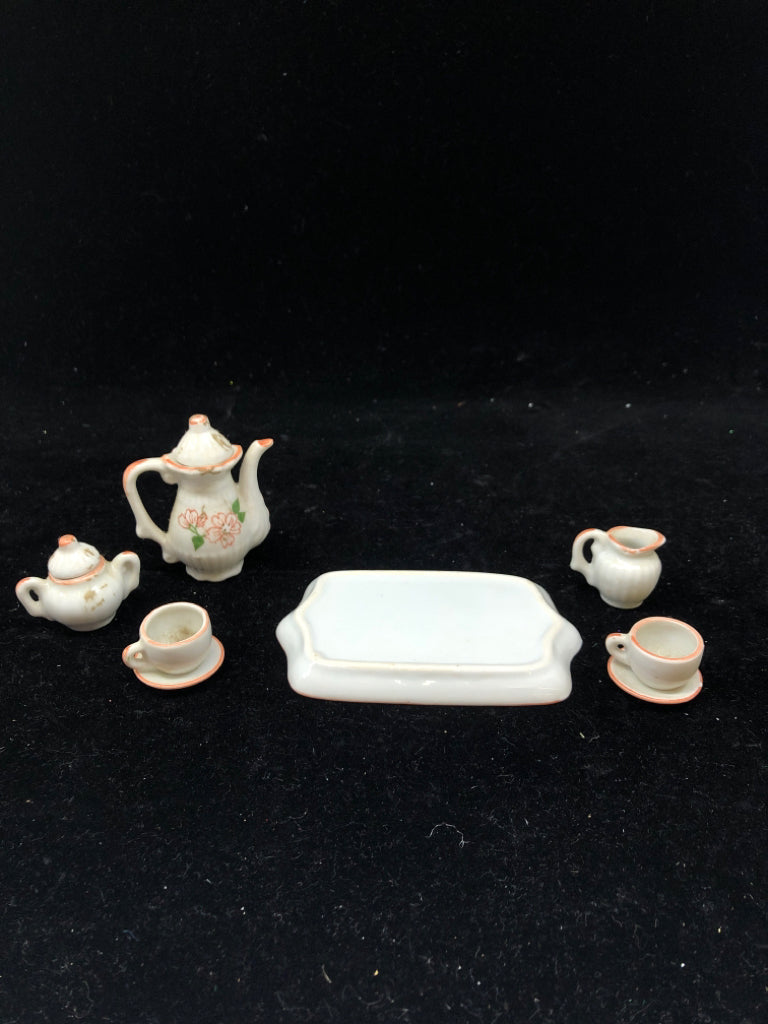 STRAWBERRY MINI TEA SET.