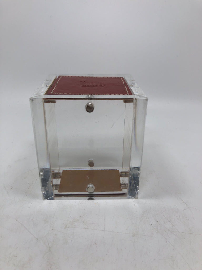 MAGNETIC COACH CUBE PICTURE FRAME.