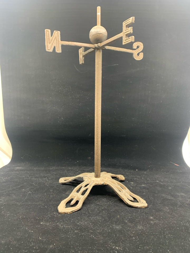 HEAVY METAL CAST IRON WEATHER VANE.