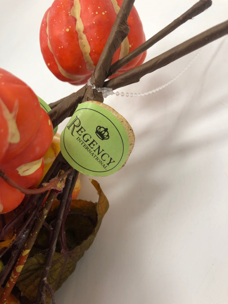 FALL GOURD, LEAVES AND PIP BUNDLE.