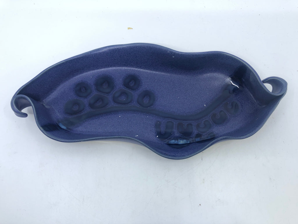 PURPLE POTTERY WAVY EDGE TRAY.