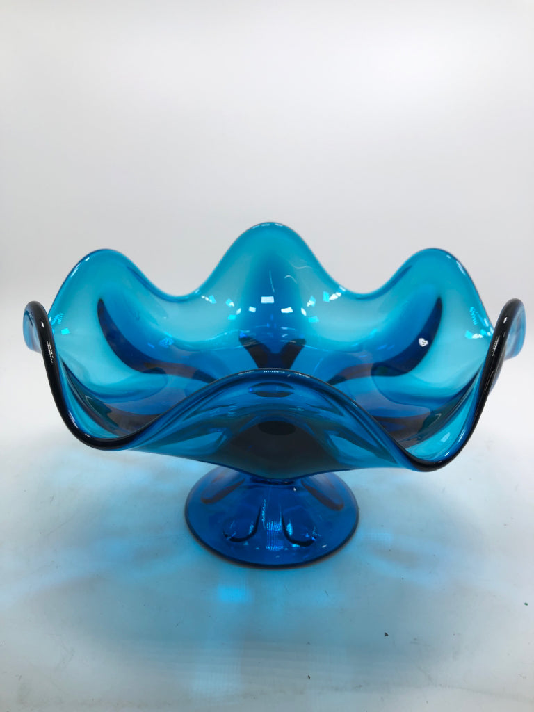 RUFFLED BLUE GLASS PEDESTAL BOWL.
