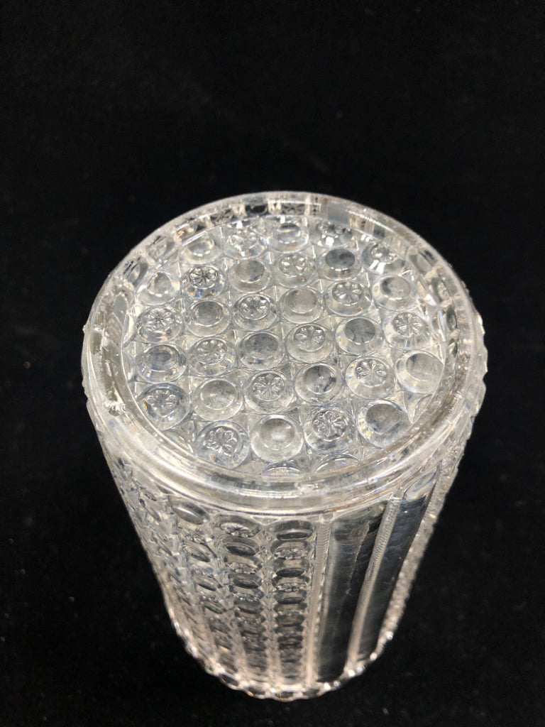 INTRICATE CLEAR GLASS/CRYSTAL HOBNAIL VASE.
