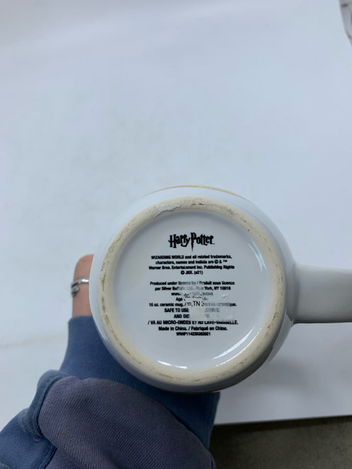 HARRY POTTER CREST HOUSES CERAMIC MUG.