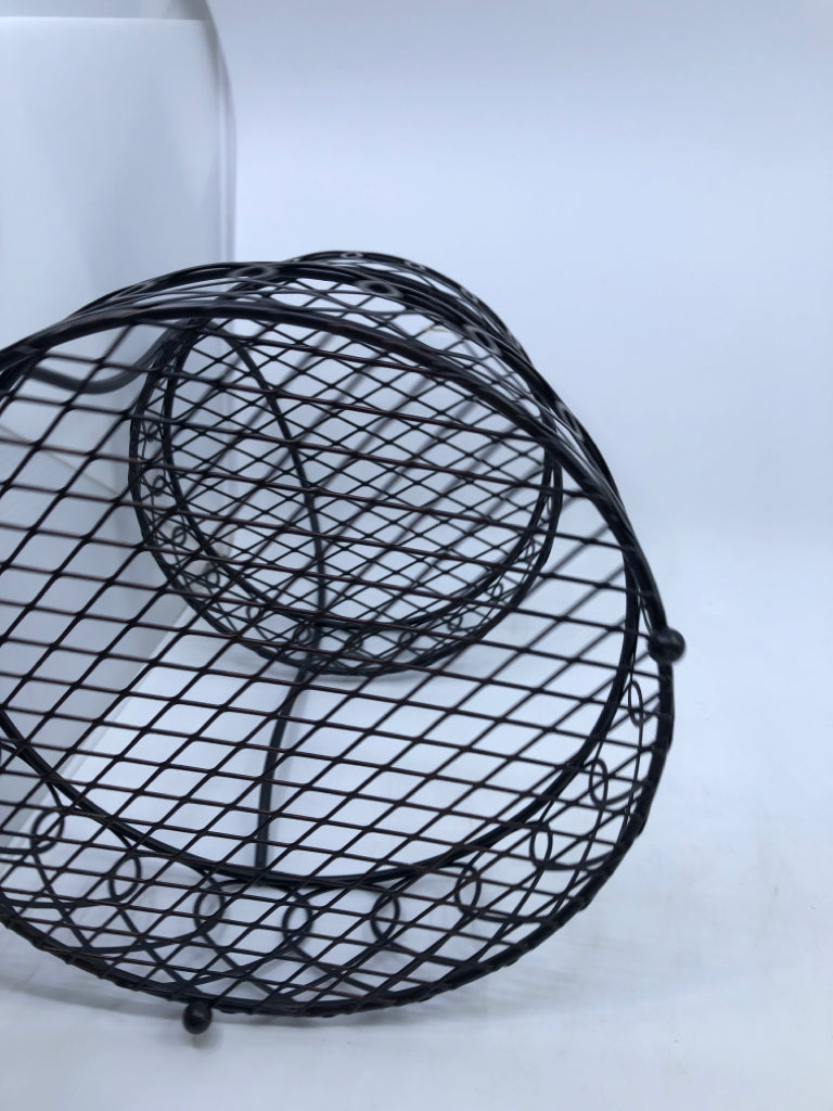BROWN METAL 2 TIER FRUIT BASKET.