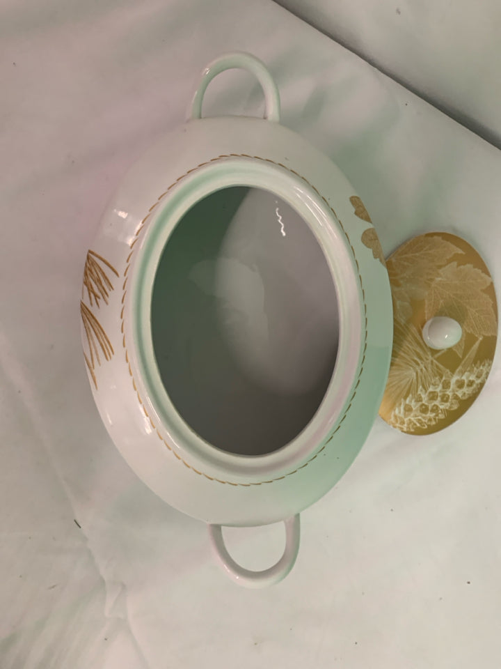 LEAF PATTERN SERVING DISH W LID AND HANDLES.