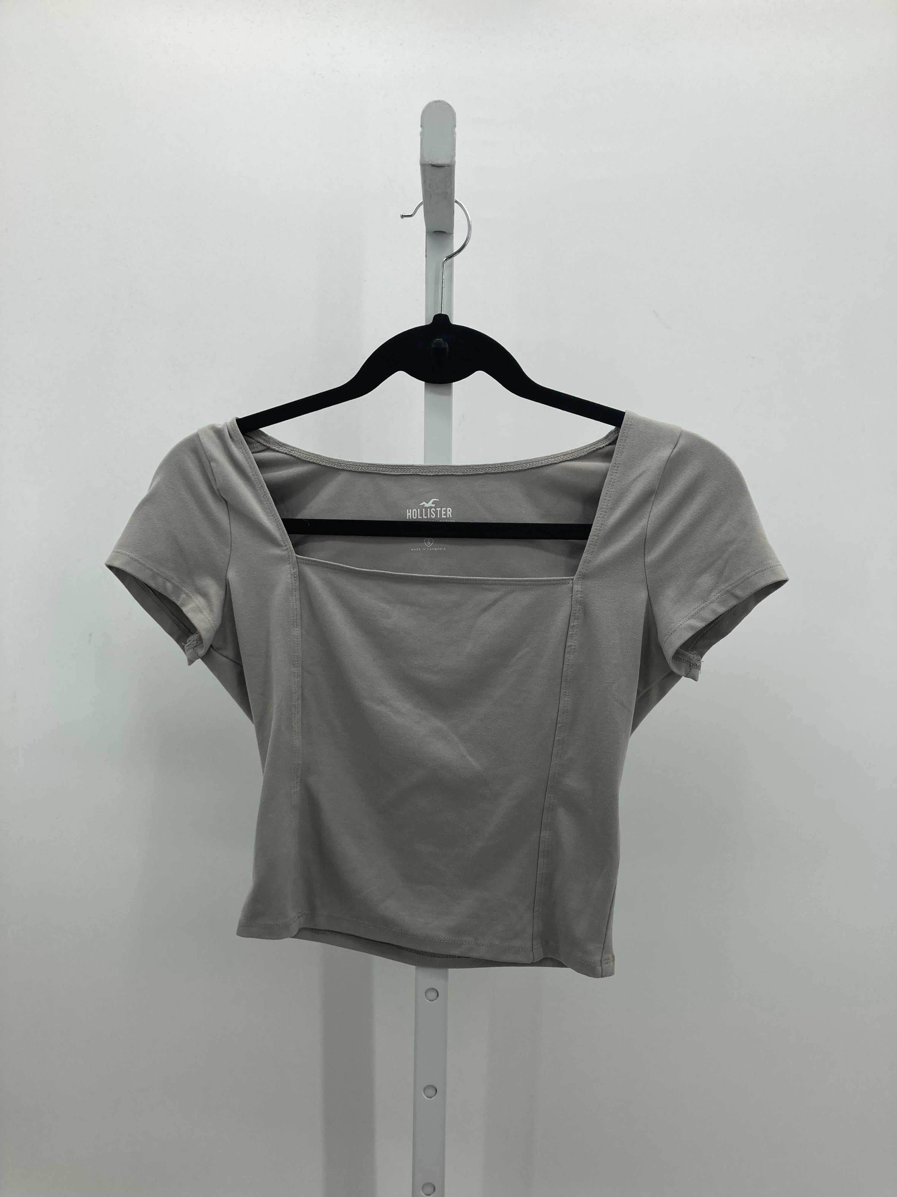 Hollister Size Small Juniors Short Sleeve Shirt