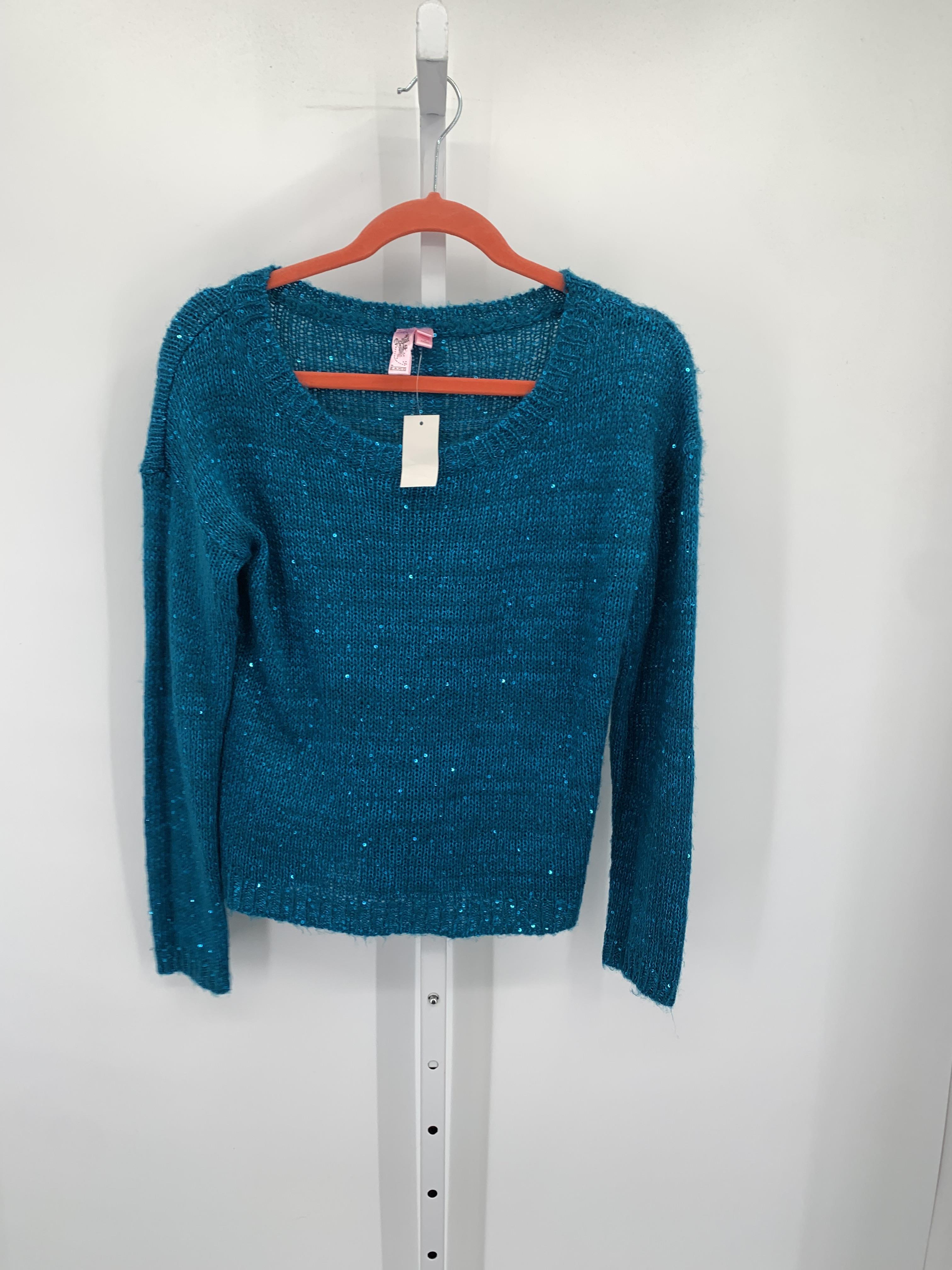 Dolled Up Size Medium Juniors Long Sleeve Sweater