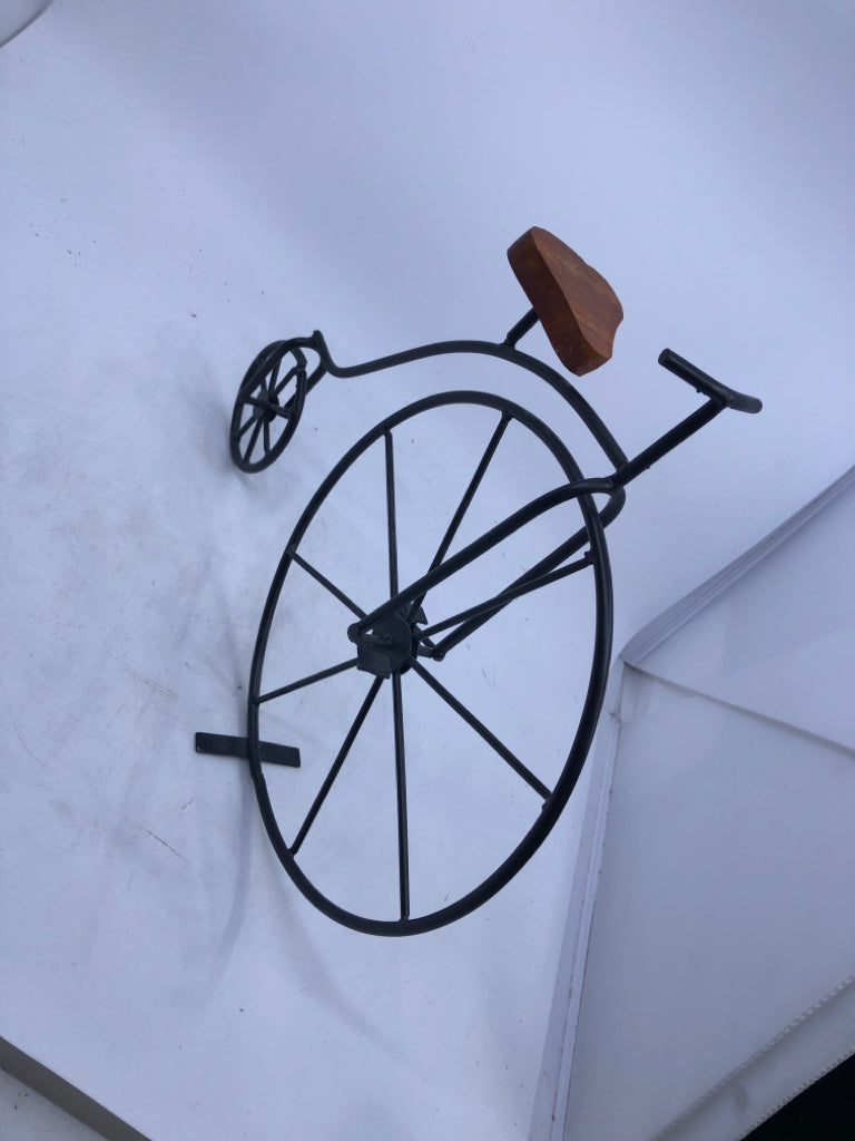BLACK METAL PENNY FARTHING BICYCLE W/ WOOD SEAT.