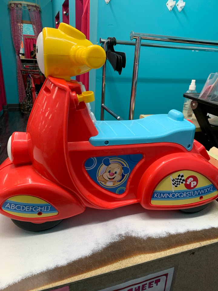 Laugh & Learn Smart Stages Scooter Ride-On Toddler Toy