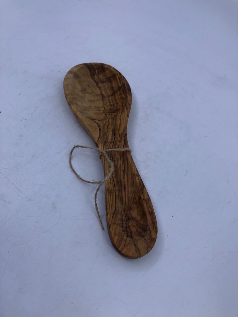 WOOD SPOON REST.