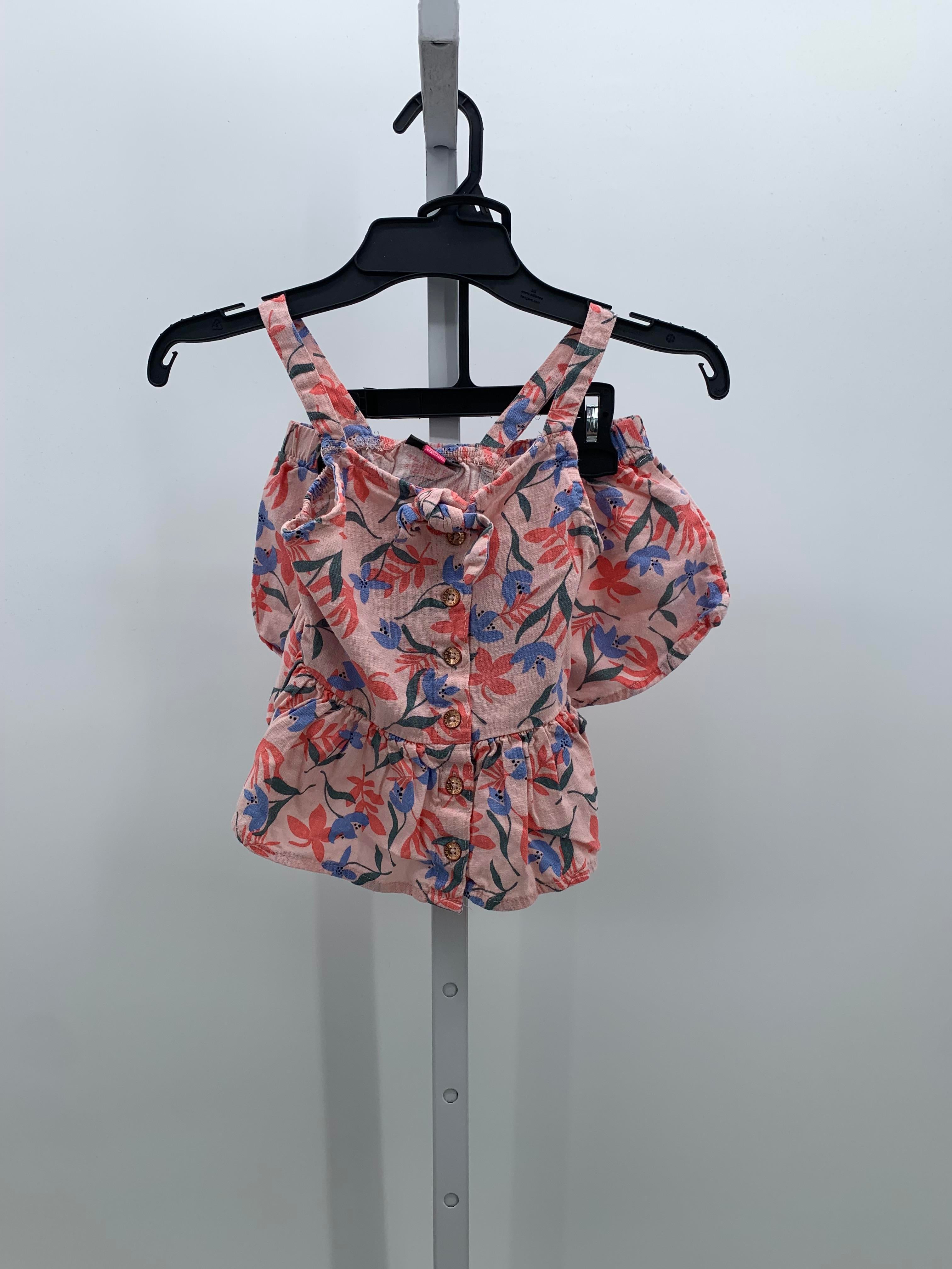 Vince Camuto Size 5 Girls 2 Pieces