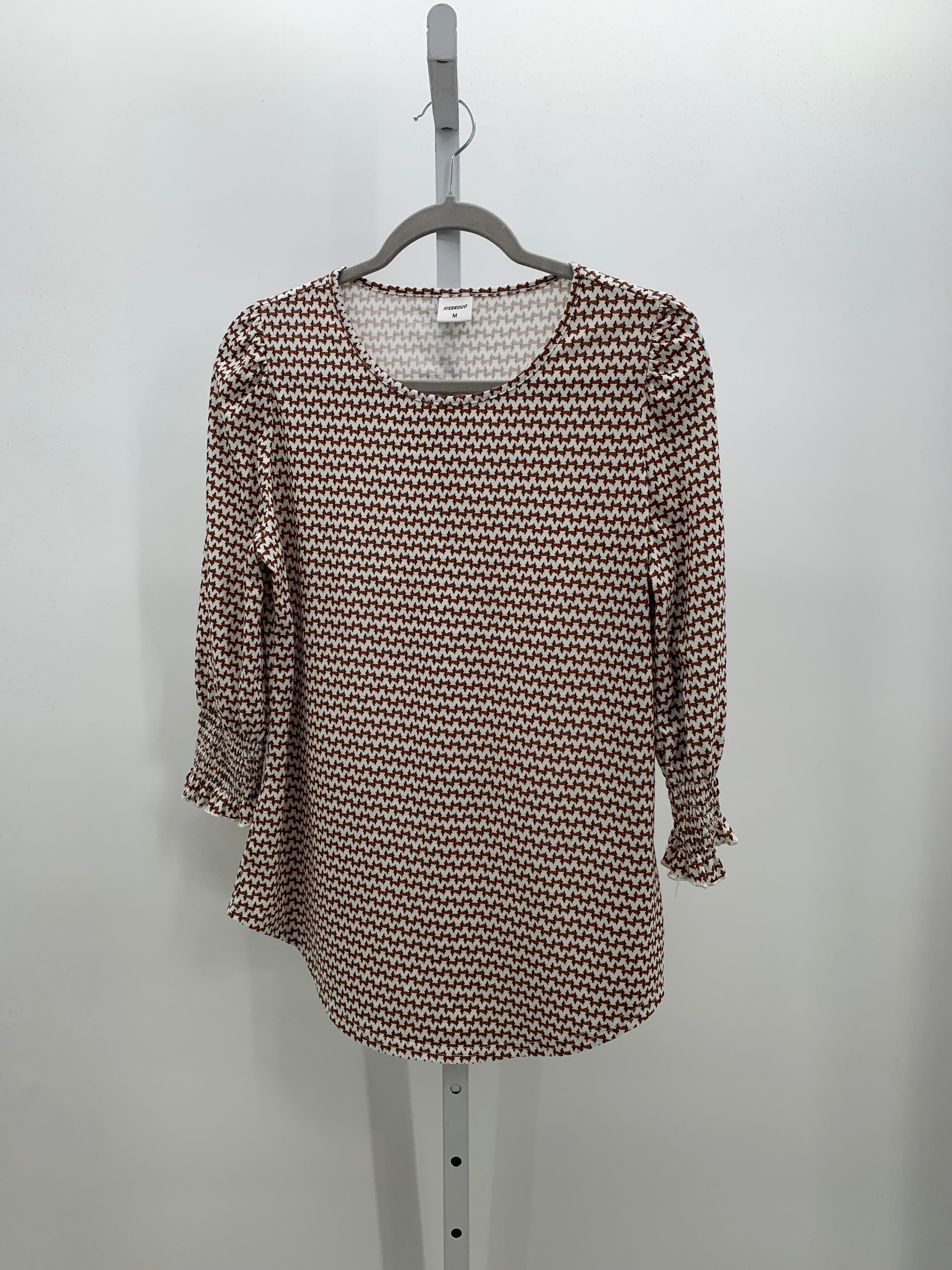Size Medium Misses 3/4 Sleeve Shirt