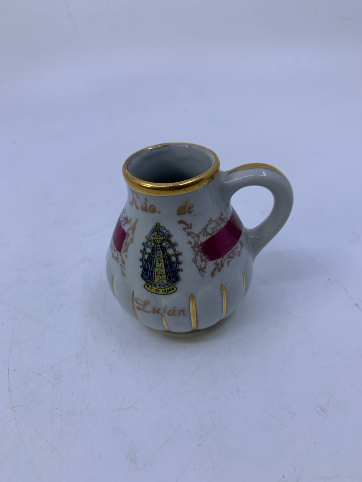 SMALL LUIAN PITCHER.