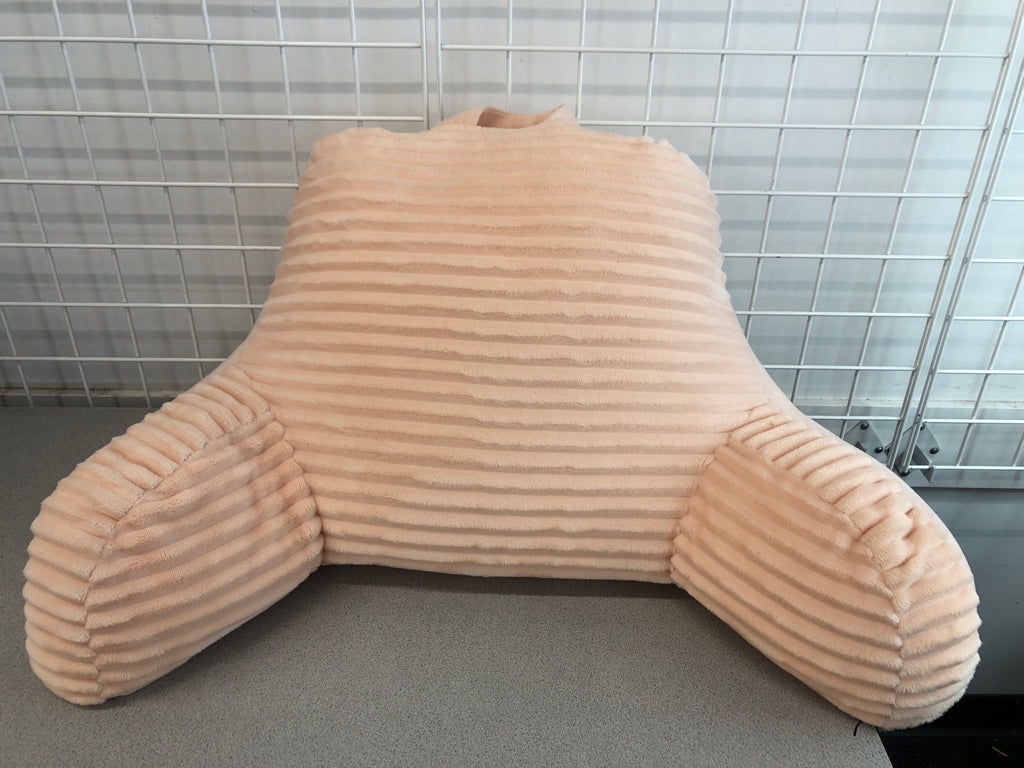 LG PINK PLEATED PILLOW.