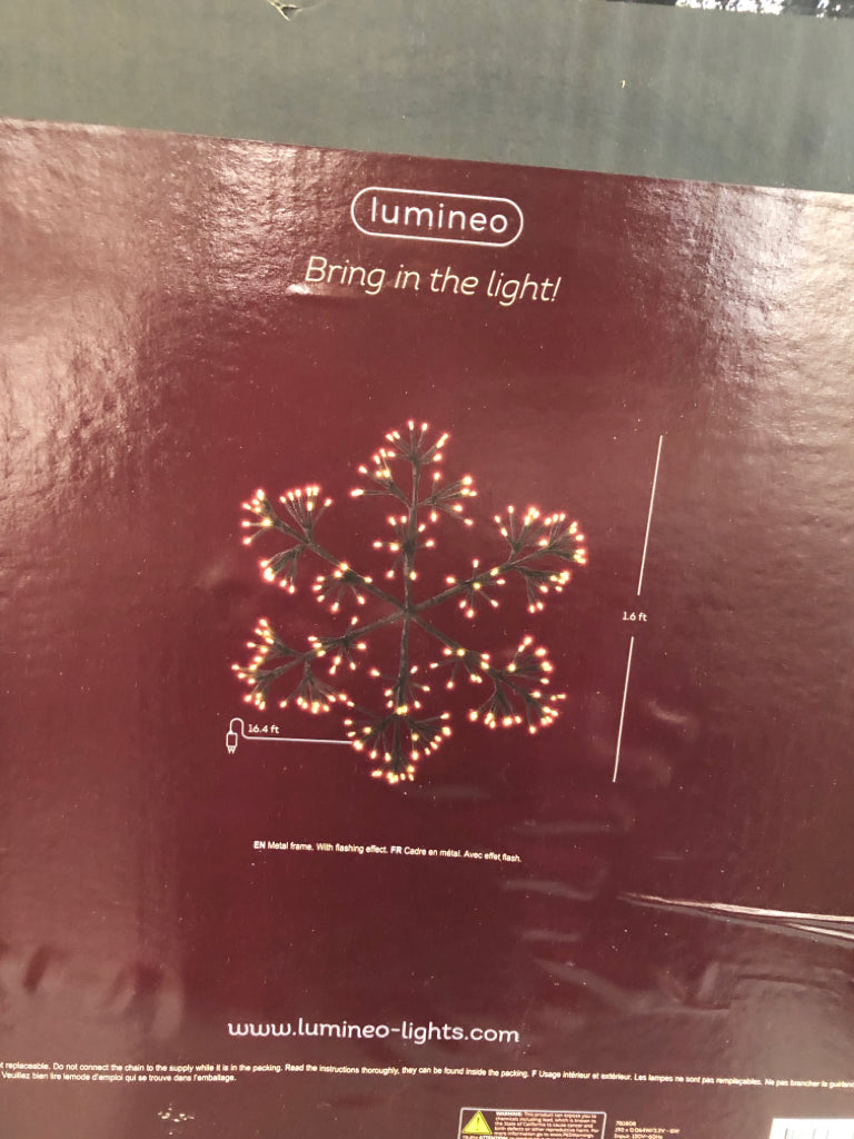 NIB WARM LIGHT SNOWFLAKE DECOR.