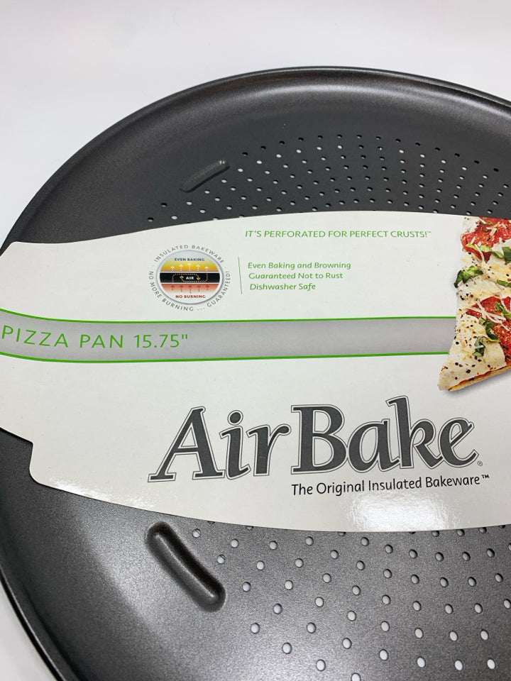 NWT AIR BAKE PIZZA PAN.