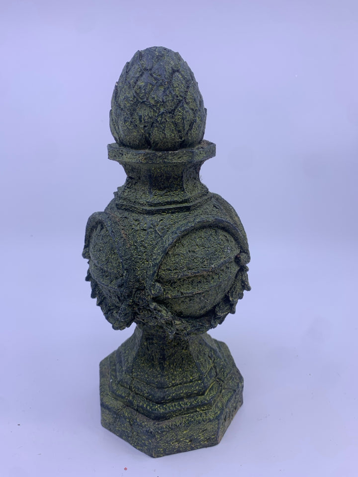 RUSTIC GREEN FINIAL SHELF DECOR.