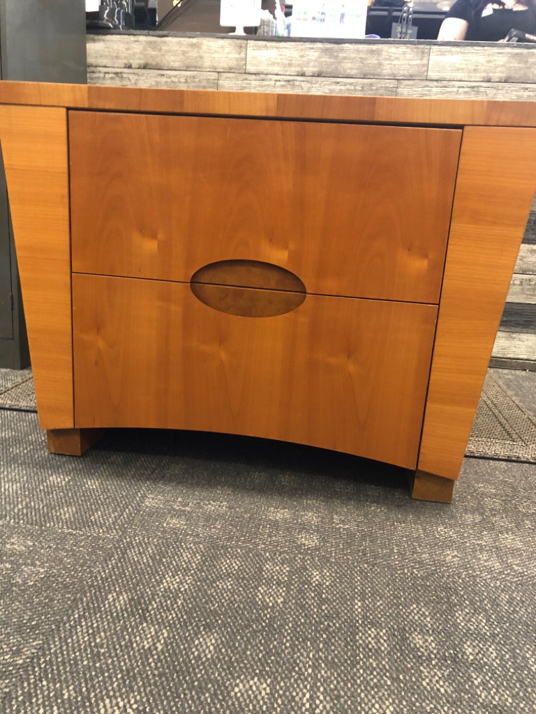 BLONDE WOOD MODERN STYLE NIGHT STAND W 2 DRAWERS.