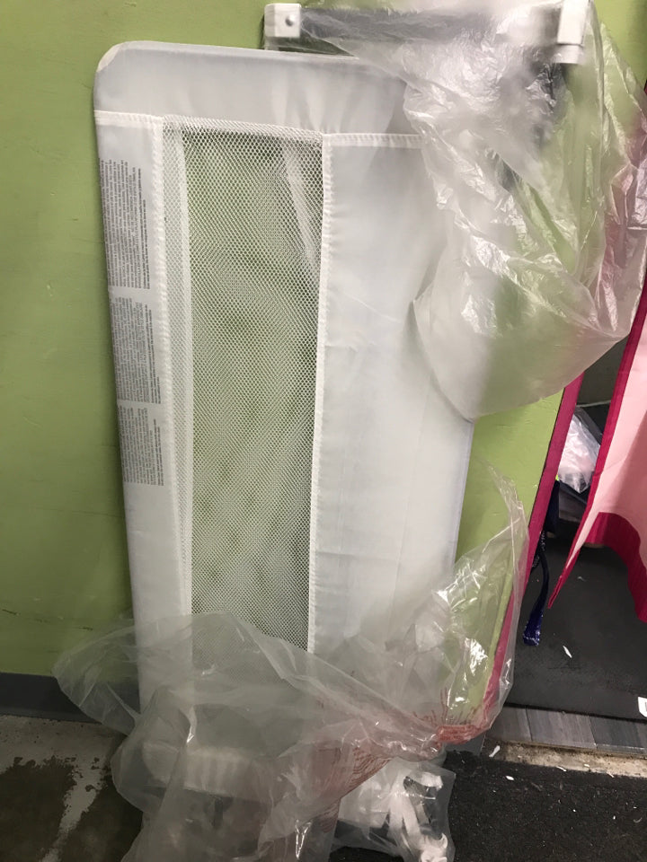 Regalo Swing Down Child's Bed Rail Guard