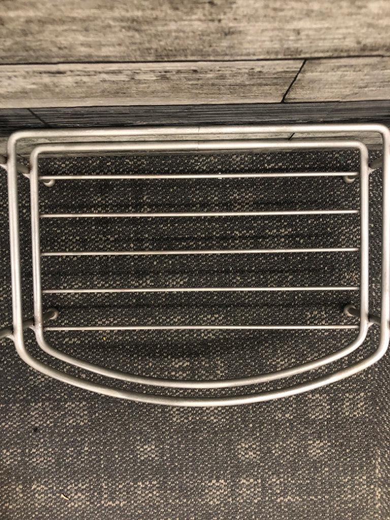 HEAVY METAL TOWEL HOLDER/VALET.