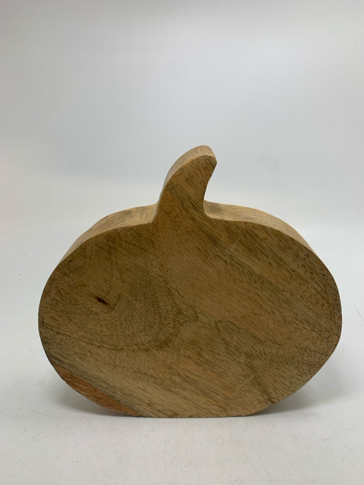WOOD PUMPKIN W/ GOLD DETAILS.