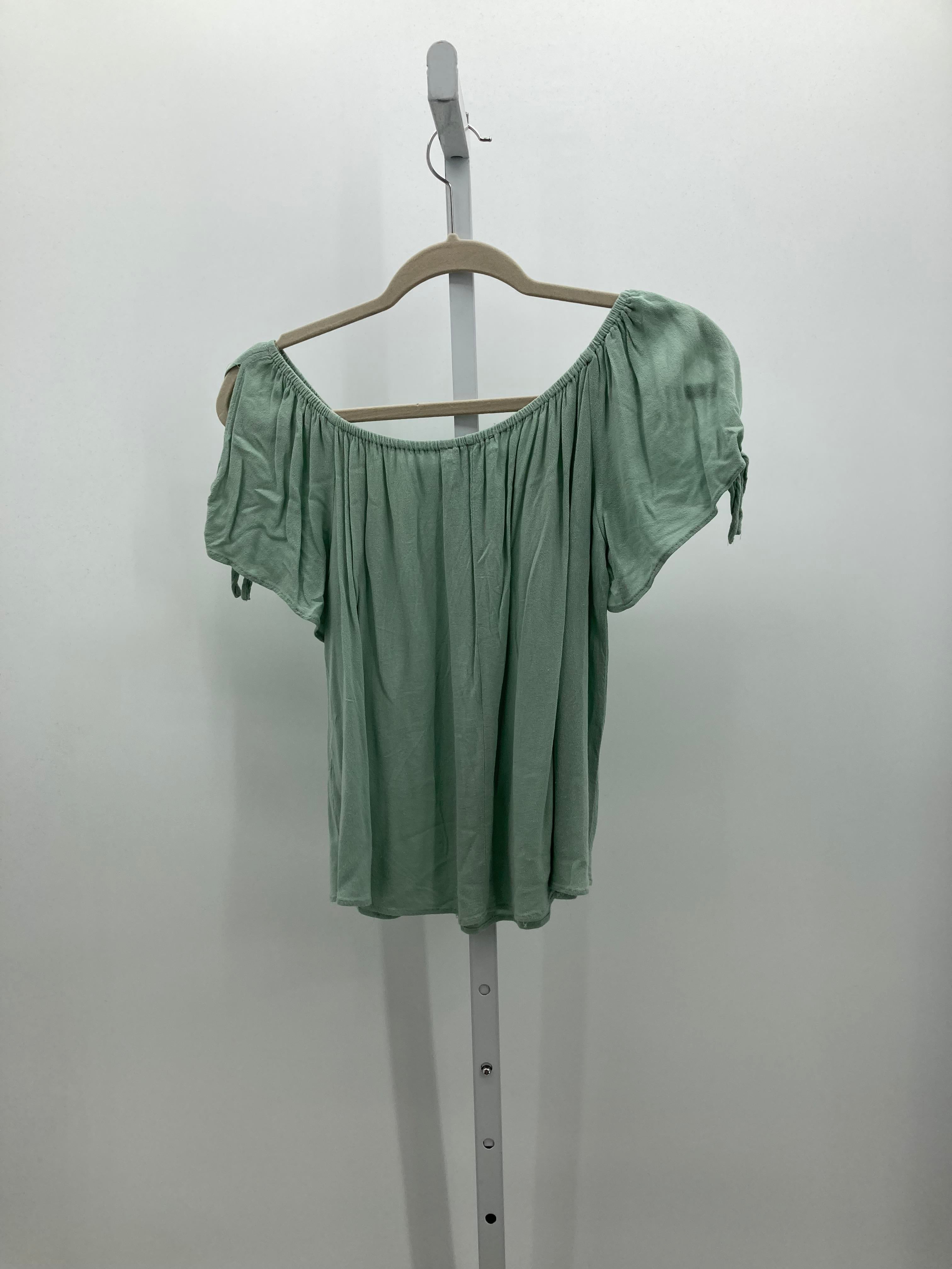 Forever 21 Size Medium Juniors Short Sleeve Shirt